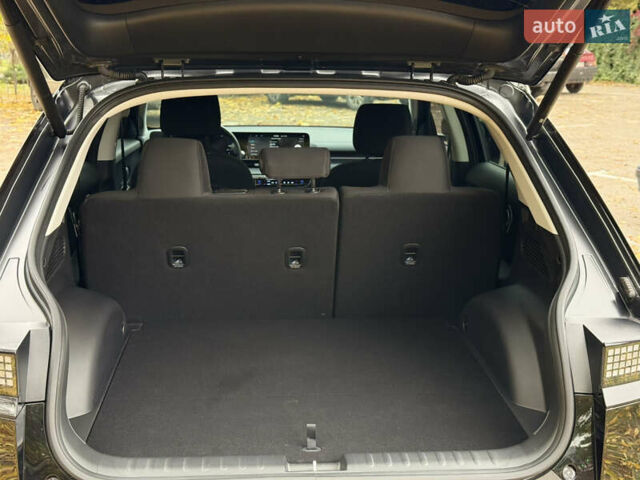 Черный Хендай Ioniq 5, объемом двигателя 0 л и пробегом 7 тыс. км за 28999 $, фото 17 на Automoto.ua