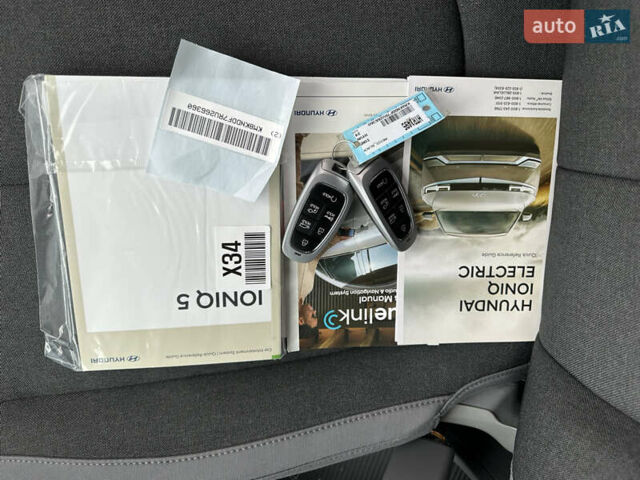 Черный Хендай Ioniq 5, объемом двигателя 0 л и пробегом 2 тыс. км за 26999 $, фото 47 на Automoto.ua