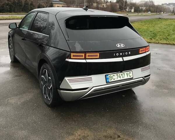 Чорний Хендай Ioniq 5, об'ємом двигуна 0 л та пробігом 30 тис. км за 25900 $, фото 6 на Automoto.ua