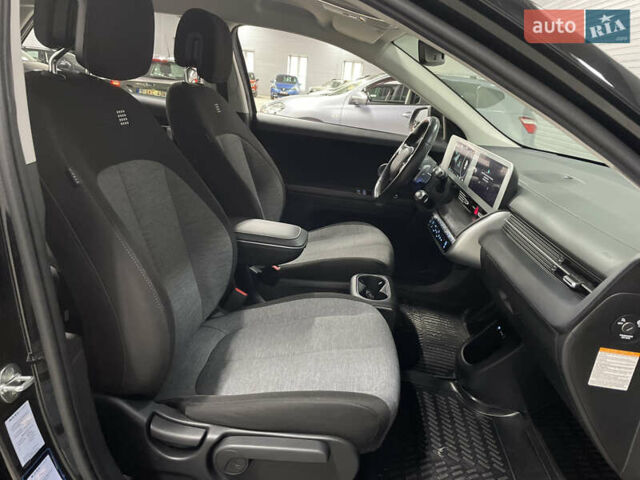Чорний Хендай Ioniq 5, об'ємом двигуна 0 л та пробігом 75 тис. км за 26900 $, фото 39 на Automoto.ua