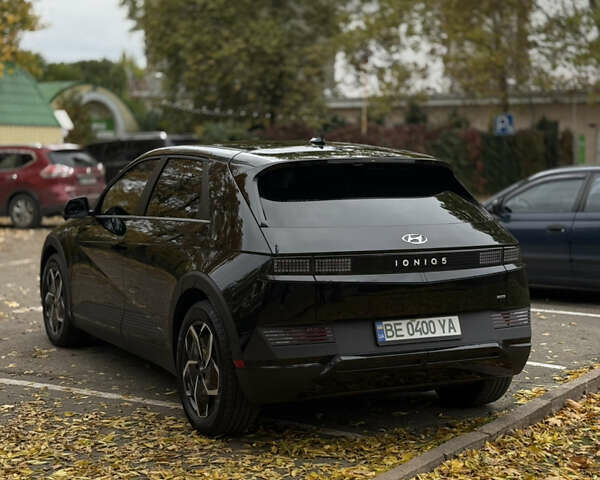 Черный Хендай Ioniq 5, объемом двигателя 0 л и пробегом 7 тыс. км за 28999 $, фото 10 на Automoto.ua