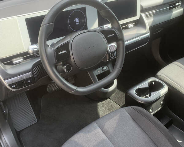 Чорний Хендай Ioniq 5, об'ємом двигуна 0 л та пробігом 19 тис. км за 24200 $, фото 13 на Automoto.ua