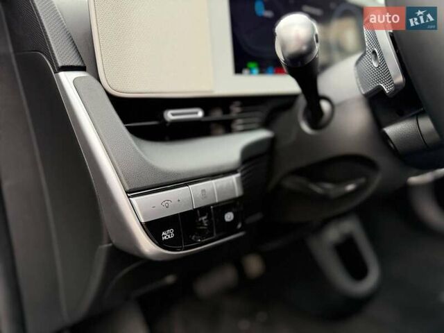 Чорний Хендай Ioniq 5, об'ємом двигуна 0 л та пробігом 7 тис. км за 27500 $, фото 9 на Automoto.ua