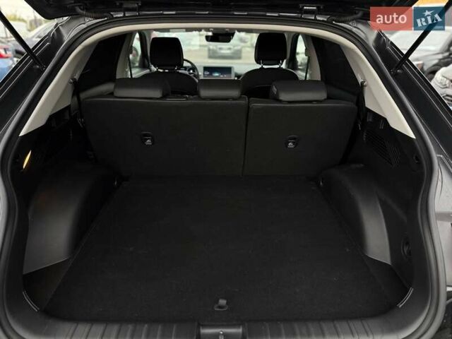 Чорний Хендай Ioniq 5, об'ємом двигуна 0 л та пробігом 7 тис. км за 27500 $, фото 25 на Automoto.ua