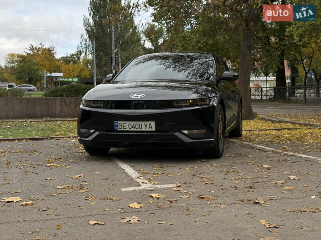 Черный Хендай Ioniq 5, объемом двигателя 0 л и пробегом 7 тыс. км за 28999 $, фото 3 на Automoto.ua