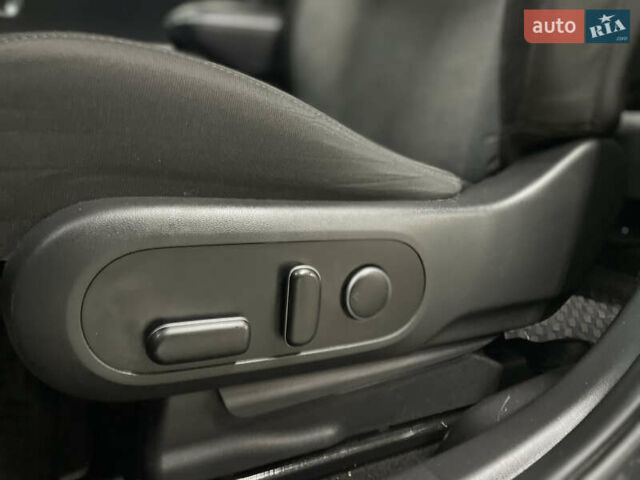 Чорний Хендай Ioniq 5, об'ємом двигуна 0 л та пробігом 75 тис. км за 26900 $, фото 42 на Automoto.ua