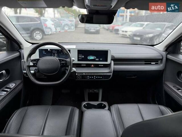 Чорний Хендай Ioniq 5, об'ємом двигуна 0 л та пробігом 7 тис. км за 27500 $, фото 18 на Automoto.ua