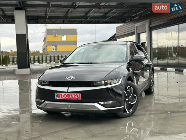 Черный Хендай Ioniq 5, объемом двигателя 0 л и пробегом 2 тыс. км за 26999 $, фото 2 на Automoto.ua