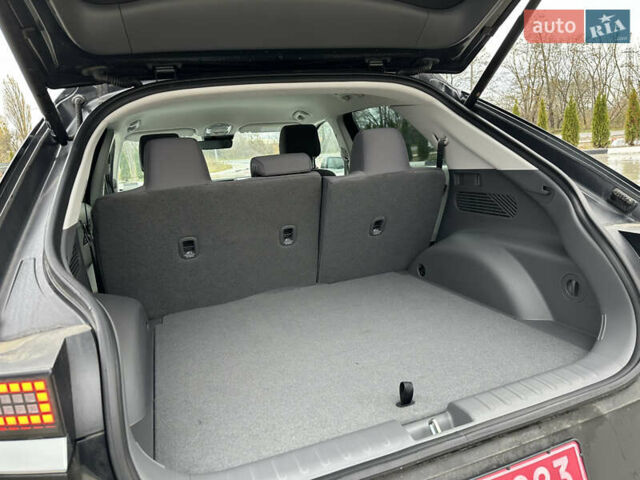 Черный Хендай Ioniq 5, объемом двигателя 0 л и пробегом 2 тыс. км за 26999 $, фото 50 на Automoto.ua