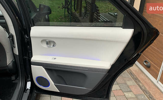 Черный Хендай Ioniq 5, объемом двигателя 0 л и пробегом 23 тыс. км за 22950 $, фото 13 на Automoto.ua