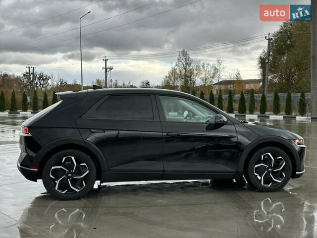 Черный Хендай Ioniq 5, объемом двигателя 0 л и пробегом 2 тыс. км за 26999 $, фото 25 на Automoto.ua