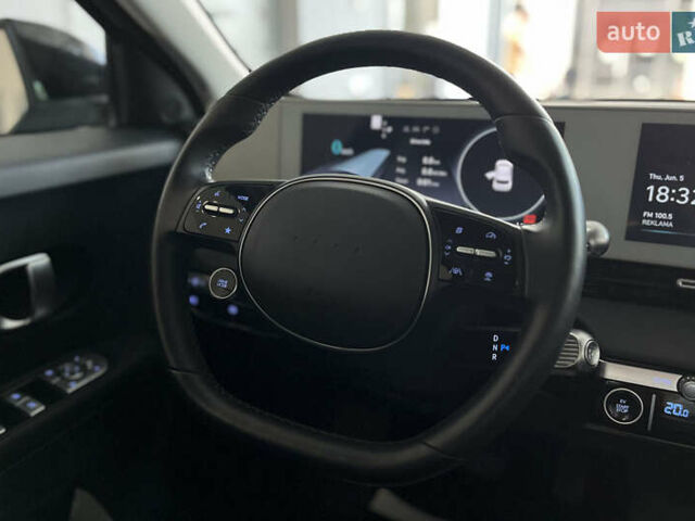 Черный Хендай Ioniq 5, объемом двигателя 0 л и пробегом 15 тыс. км за 28500 $, фото 17 на Automoto.ua