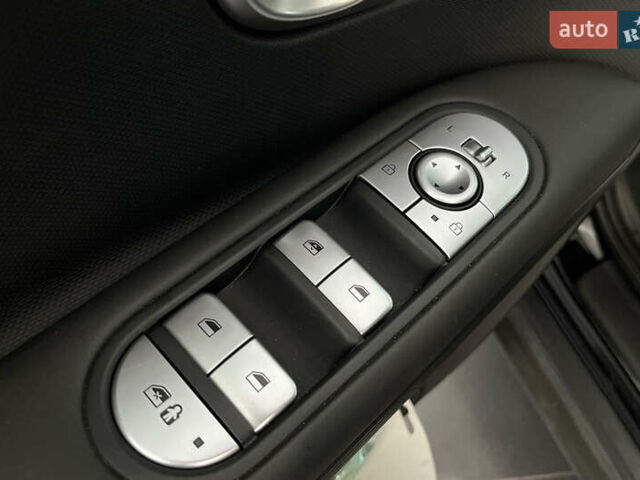 Черный Хендай Ioniq 5, объемом двигателя 0 л и пробегом 15 тыс. км за 28500 $, фото 15 на Automoto.ua