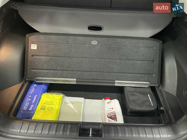 Чорний Хендай Ioniq 5, об'ємом двигуна 0 л та пробігом 75 тис. км за 26900 $, фото 15 на Automoto.ua