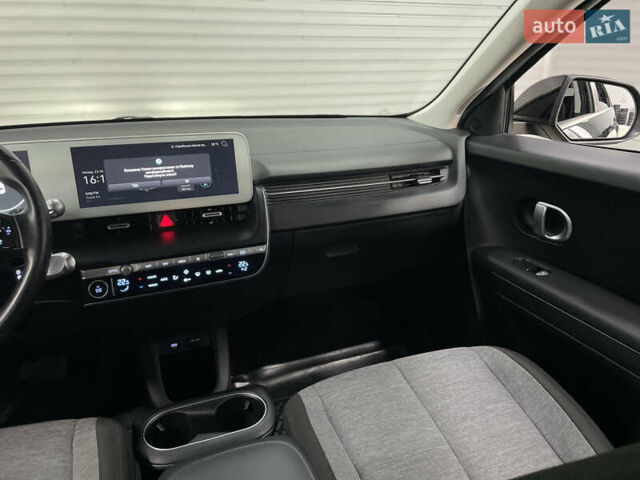Чорний Хендай Ioniq 5, об'ємом двигуна 0 л та пробігом 75 тис. км за 26900 $, фото 52 на Automoto.ua