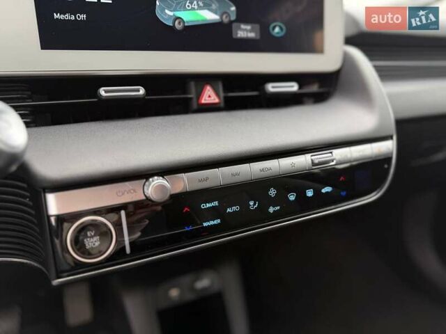 Чорний Хендай Ioniq 5, об'ємом двигуна 0 л та пробігом 7 тис. км за 27500 $, фото 13 на Automoto.ua