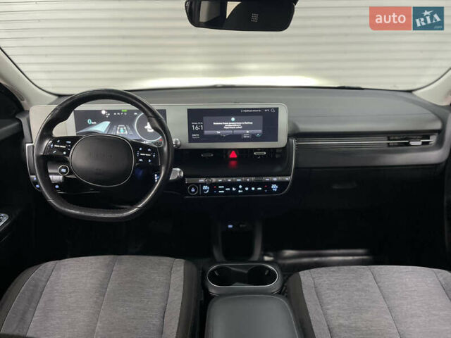 Чорний Хендай Ioniq 5, об'ємом двигуна 0 л та пробігом 75 тис. км за 26900 $, фото 2 на Automoto.ua