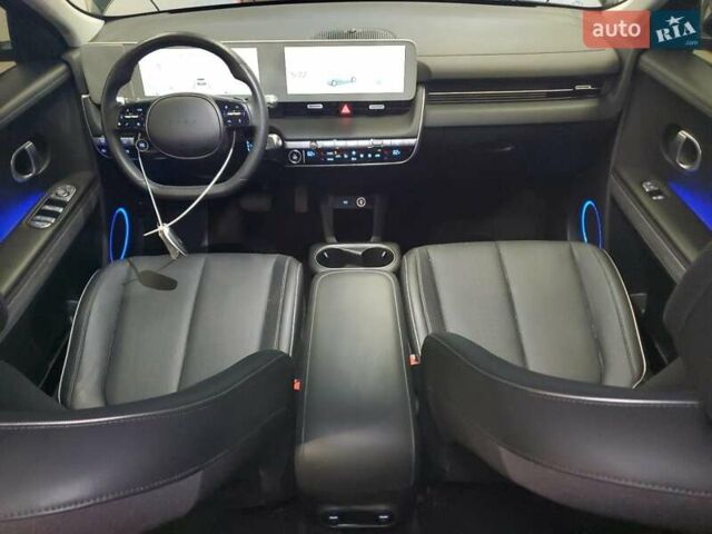 Черный Хендай Ioniq 5, объемом двигателя 0 л и пробегом 22 тыс. км за 8800 $, фото 7 на Automoto.ua