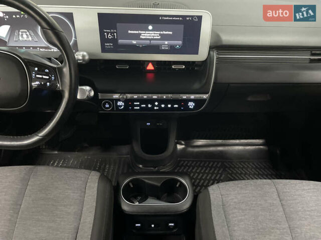 Чорний Хендай Ioniq 5, об'ємом двигуна 0 л та пробігом 75 тис. км за 26900 $, фото 53 на Automoto.ua