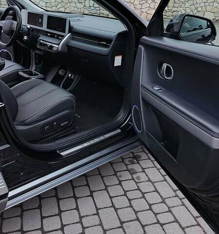 Чорний Хендай Ioniq 5, об'ємом двигуна 0 л та пробігом 33 тис. км за 25900 $, фото 41 на Automoto.ua