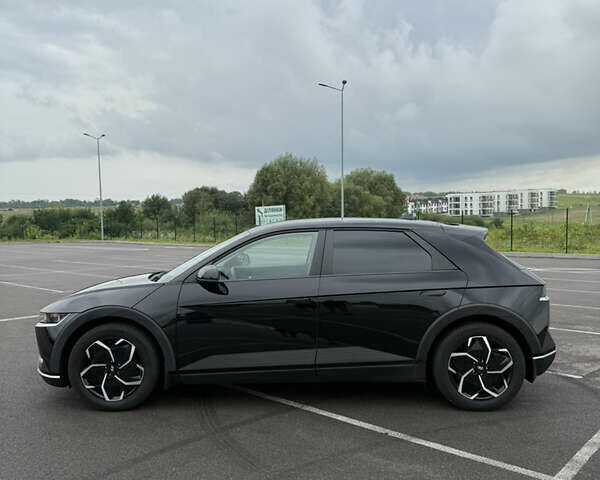 Черный Хендай Ioniq 5, объемом двигателя 0 л и пробегом 25 тыс. км за 28999 $, фото 7 на Automoto.ua