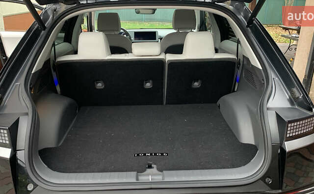 Черный Хендай Ioniq 5, объемом двигателя 0 л и пробегом 23 тыс. км за 22950 $, фото 10 на Automoto.ua