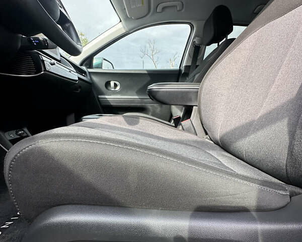 Черный Хендай Ioniq 5, объемом двигателя 0 л и пробегом 36 тыс. км за 25800 $, фото 36 на Automoto.ua