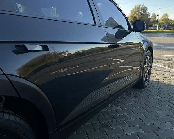 Черный Хендай Ioniq 5, объемом двигателя 0 л и пробегом 19 тыс. км за 24999 $, фото 11 на Automoto.ua