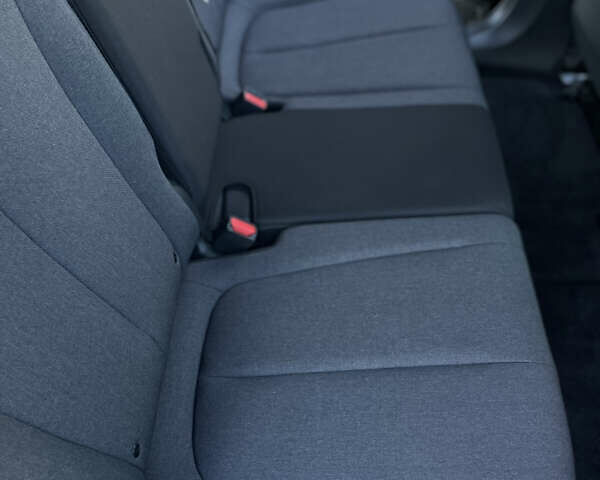 Черный Хендай Ioniq 5, объемом двигателя 0 л и пробегом 19 тыс. км за 24999 $, фото 32 на Automoto.ua