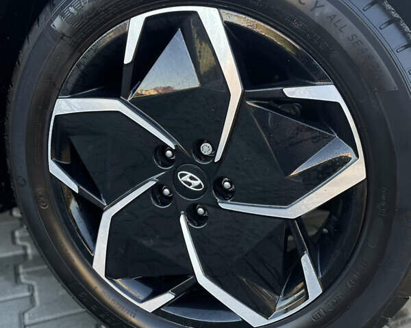 Черный Хендай Ioniq 5, объемом двигателя 0 л и пробегом 18 тыс. км за 24999 $, фото 19 на Automoto.ua