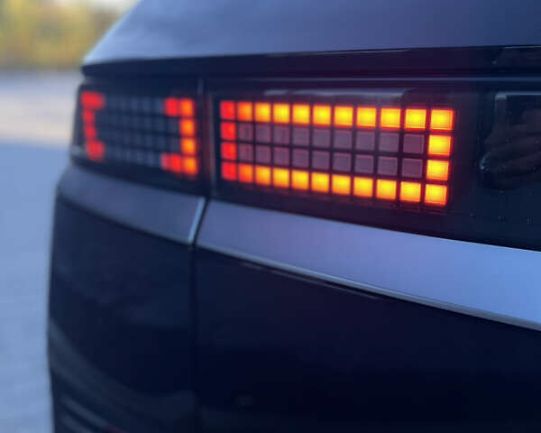 Черный Хендай Ioniq 5, объемом двигателя 0 л и пробегом 18 тыс. км за 24999 $, фото 18 на Automoto.ua