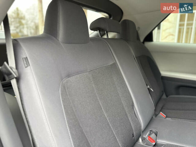 Чорний Хендай Ioniq 5, об'ємом двигуна 0 л та пробігом 7 тис. км за 28499 $, фото 31 на Automoto.ua