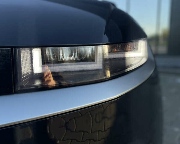 Черный Хендай Ioniq 5, объемом двигателя 0 л и пробегом 18 тыс. км за 24999 $, фото 16 на Automoto.ua