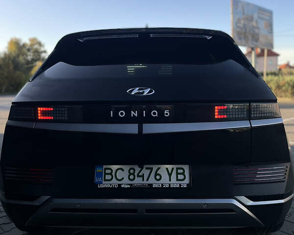 Черный Хендай Ioniq 5, объемом двигателя 0 л и пробегом 19 тыс. км за 24999 $, фото 8 на Automoto.ua