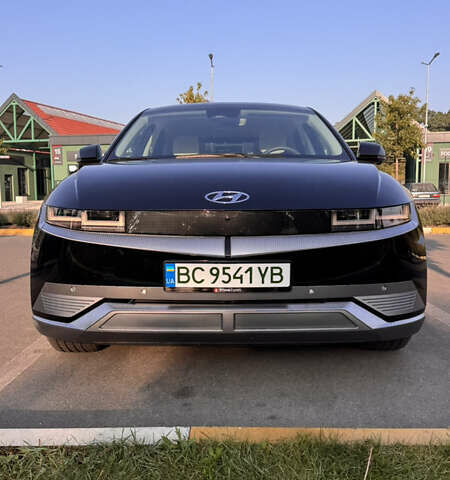 Черный Хендай Ioniq 5, объемом двигателя 0 л и пробегом 10 тыс. км за 34900 $, фото 1 на Automoto.ua