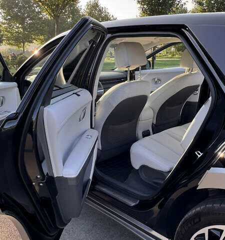 Черный Хендай Ioniq 5, объемом двигателя 0 л и пробегом 10 тыс. км за 34900 $, фото 16 на Automoto.ua