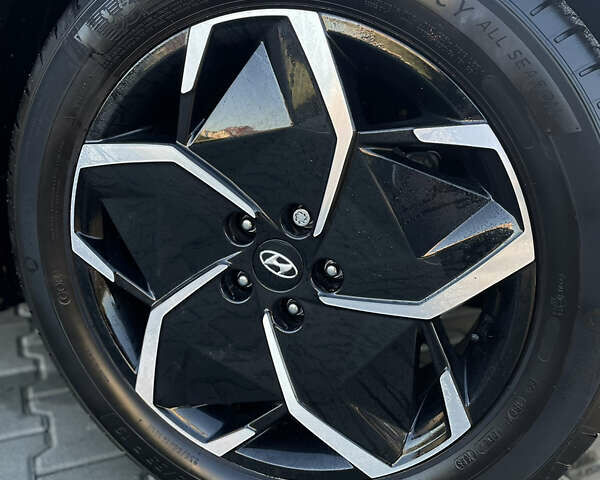 Черный Хендай Ioniq 5, объемом двигателя 0 л и пробегом 19 тыс. км за 24999 $, фото 13 на Automoto.ua