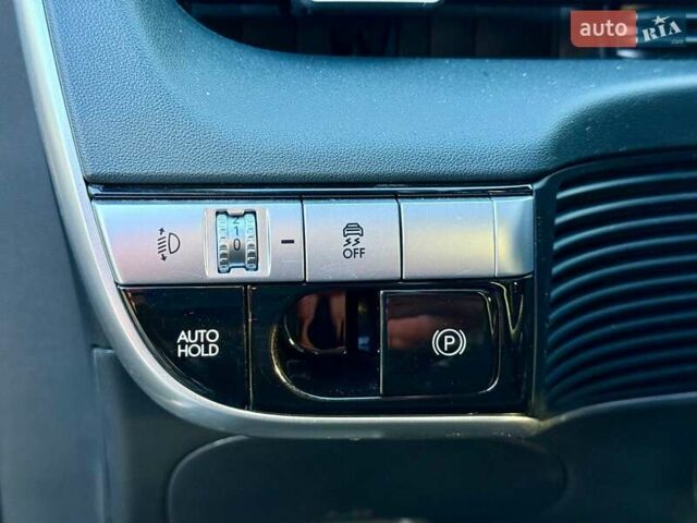 Коричневый Хендай Ioniq 5, объемом двигателя 0 л и пробегом 45 тыс. км за 23999 $, фото 16 на Automoto.ua