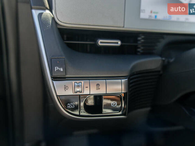 Коричневый Хендай Ioniq 5, объемом двигателя 0 л и пробегом 80 тыс. км за 22900 $, фото 25 на Automoto.ua