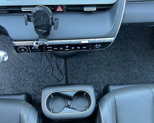 Коричневый Хендай Ioniq 5, объемом двигателя 0 л и пробегом 23 тыс. км за 23999 $, фото 22 на Automoto.ua