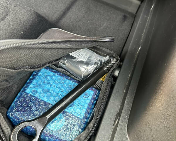 Коричневый Хендай Ioniq 5, объемом двигателя 0 л и пробегом 181 тыс. км за 24999 $, фото 50 на Automoto.ua