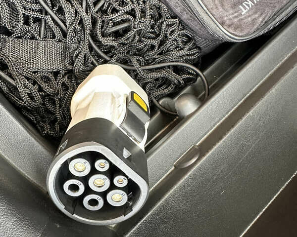 Коричневый Хендай Ioniq 5, объемом двигателя 0 л и пробегом 181 тыс. км за 24999 $, фото 51 на Automoto.ua