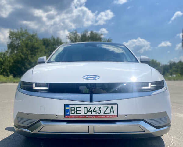 Хендай Ioniq 5, объемом двигателя 0 л и пробегом 4 тыс. км за 32500 $, фото 1 на Automoto.ua