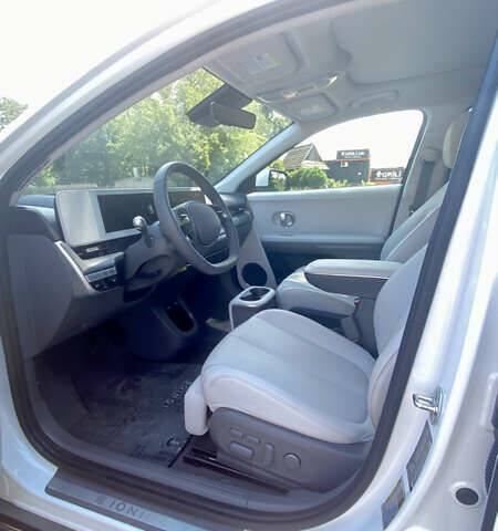 Хендай Ioniq 5, объемом двигателя 0 л и пробегом 4 тыс. км за 32500 $, фото 16 на Automoto.ua