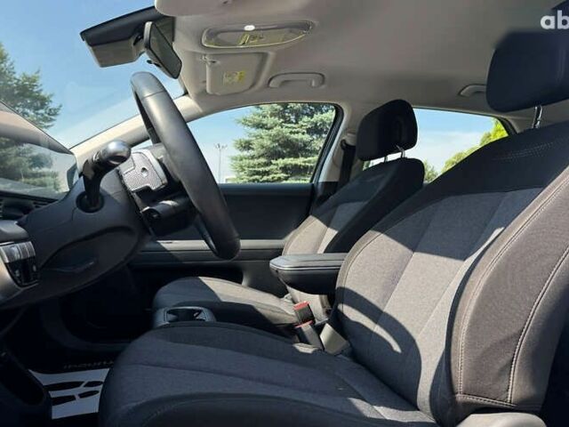 Хендай Ioniq 5, объемом двигателя 0 л и пробегом 12 тыс. км за 25700 $, фото 14 на Automoto.ua