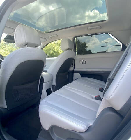 Хендай Ioniq 5, объемом двигателя 0 л и пробегом 4 тыс. км за 32500 $, фото 27 на Automoto.ua