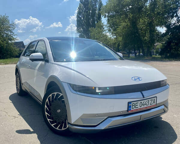 Хендай Ioniq 5, объемом двигателя 0 л и пробегом 4 тыс. км за 32500 $, фото 2 на Automoto.ua
