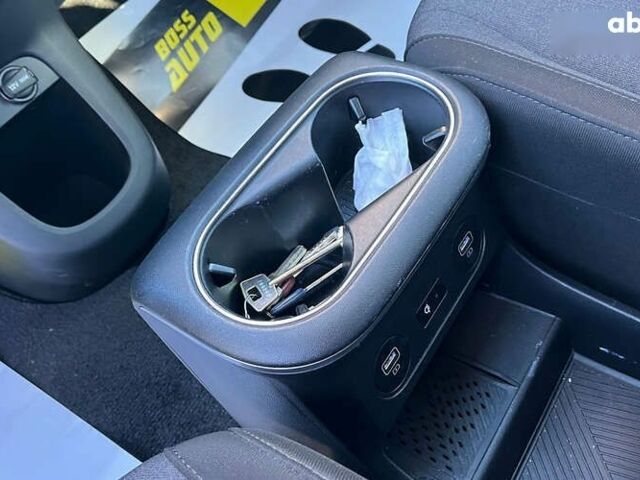 Хендай Ioniq 5, объемом двигателя 0 л и пробегом 13 тыс. км за 27300 $, фото 11 на Automoto.ua