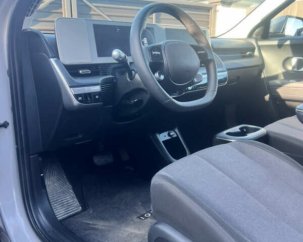 Хендай Ioniq 5, объемом двигателя 0 л и пробегом 8 тыс. км за 27500 $, фото 9 на Automoto.ua