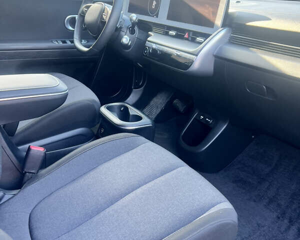 Хендай Ioniq 5, объемом двигателя 0 л и пробегом 8 тыс. км за 27500 $, фото 13 на Automoto.ua